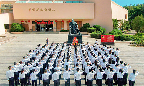 “不忘初心，，，，，切记使命”  <br>认真组织开展“七一”主题党日活动